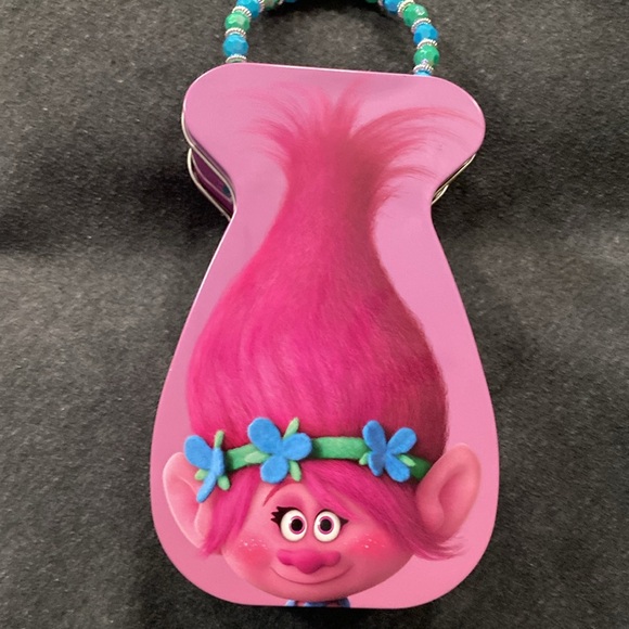 Childrens TROLLS "Hippy POPPY" The Tin Box Co Metal Tin Purse Box - Picture 3 of 6